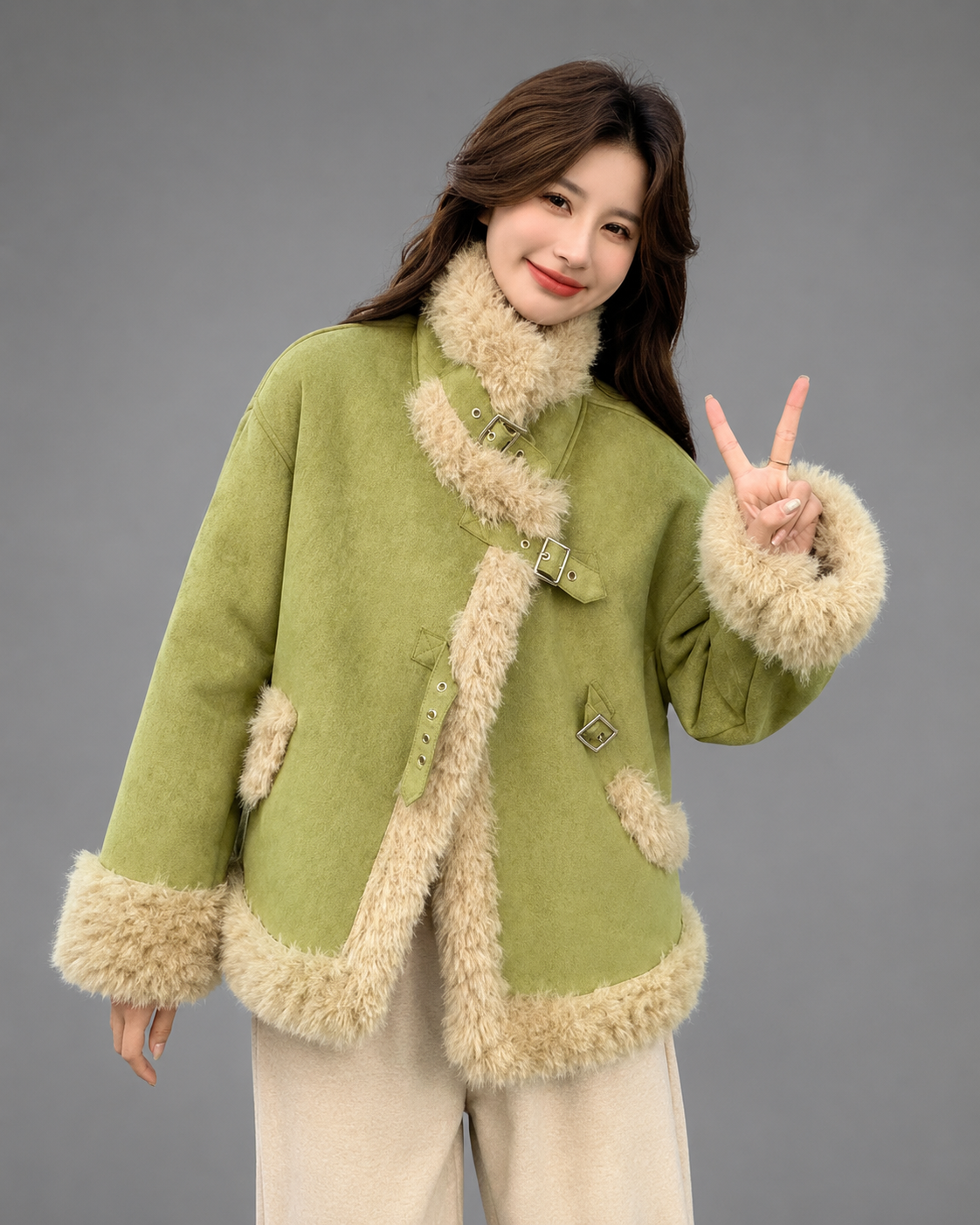 Women's Short Lamb Wool Jacket – Green Fur Detail – Autumn/Winter