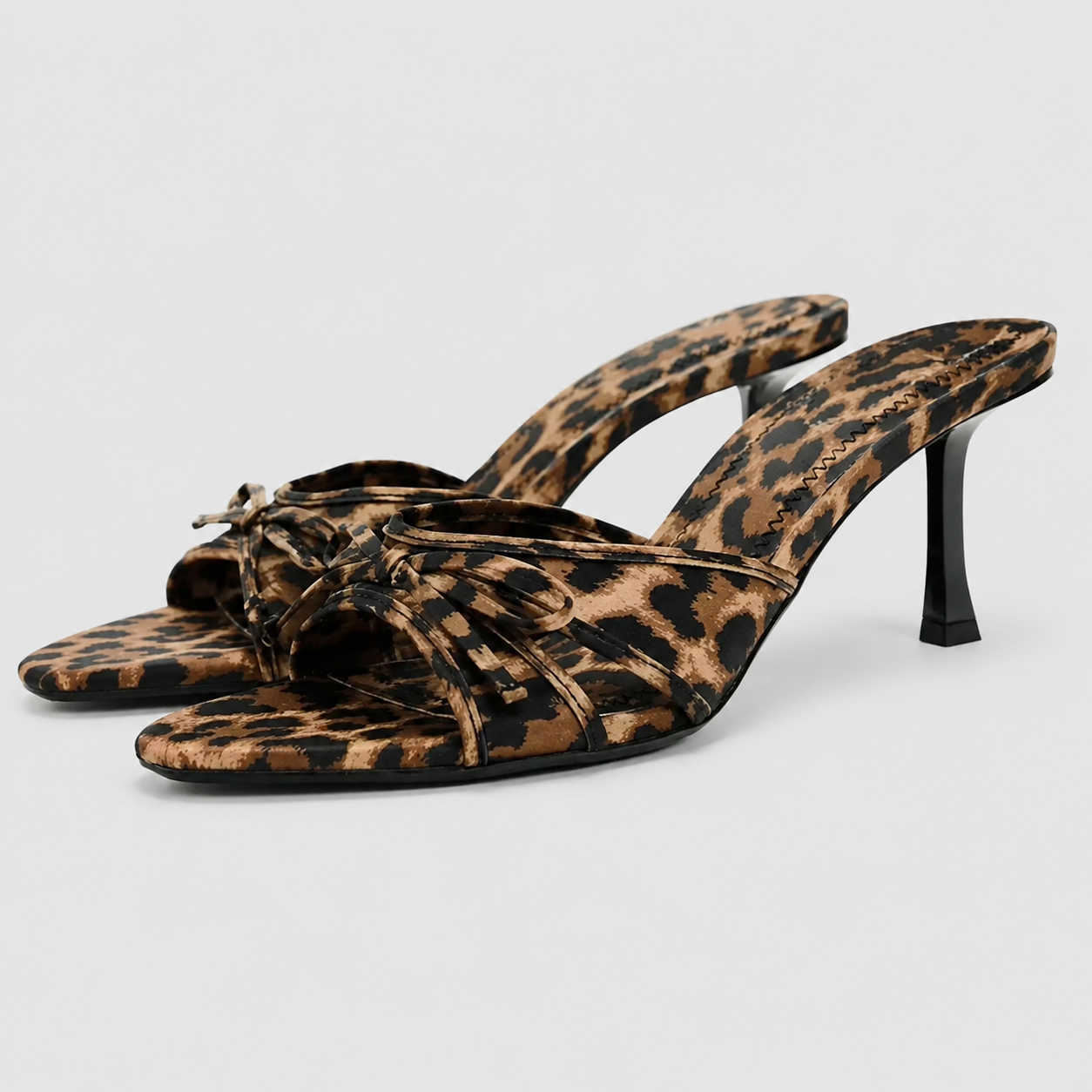 Women's Black Cat Heel Beach Sandals – Clip Toe Design with Fine Straps