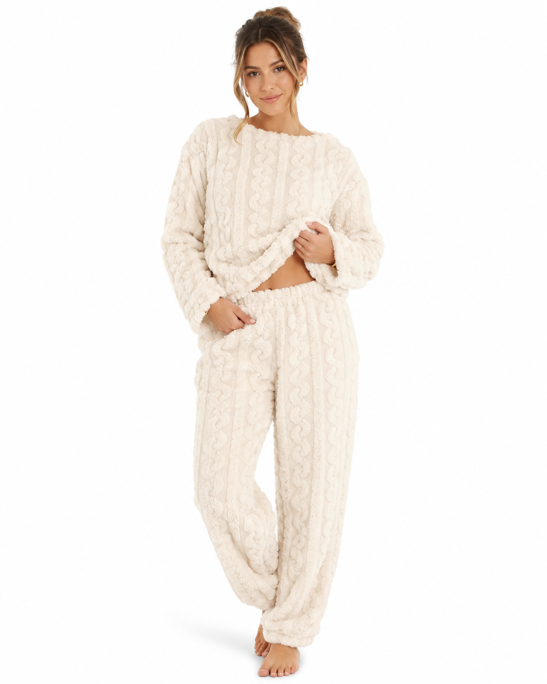 Women's Plush Winter Pajama Set – Long Sleeve Top and Matching Bottoms – Relaxed Fit